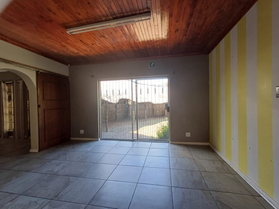4 Bedroom Property for Sale in Flamwood North West